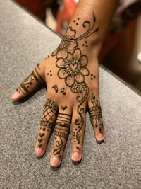 henna design on a girl's hand